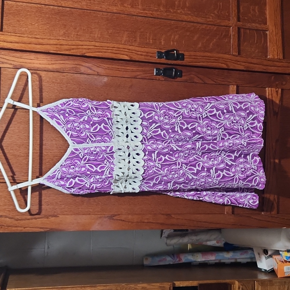 NWT, Size Small Solaris Style Lace Dress